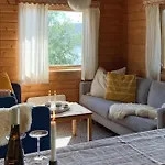 3 Bedroom Lovely In * Tjørhom
