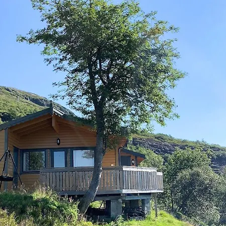 Casa de Férias 3 Bedroom Lovely In Tjorhom