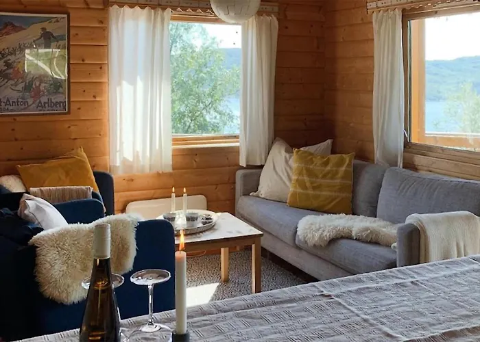 3 Bedroom Lovely In * Tjørhom
