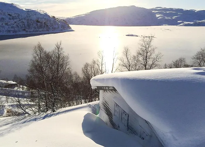 3 Bedroom Lovely In * Tjørhom